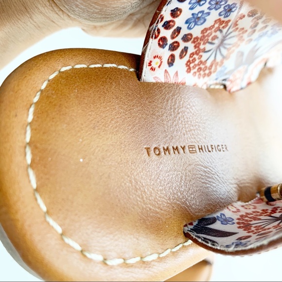 Tommy Hilfiger - Betty Joan Sandals - Size 5 - Picture 3 of 5